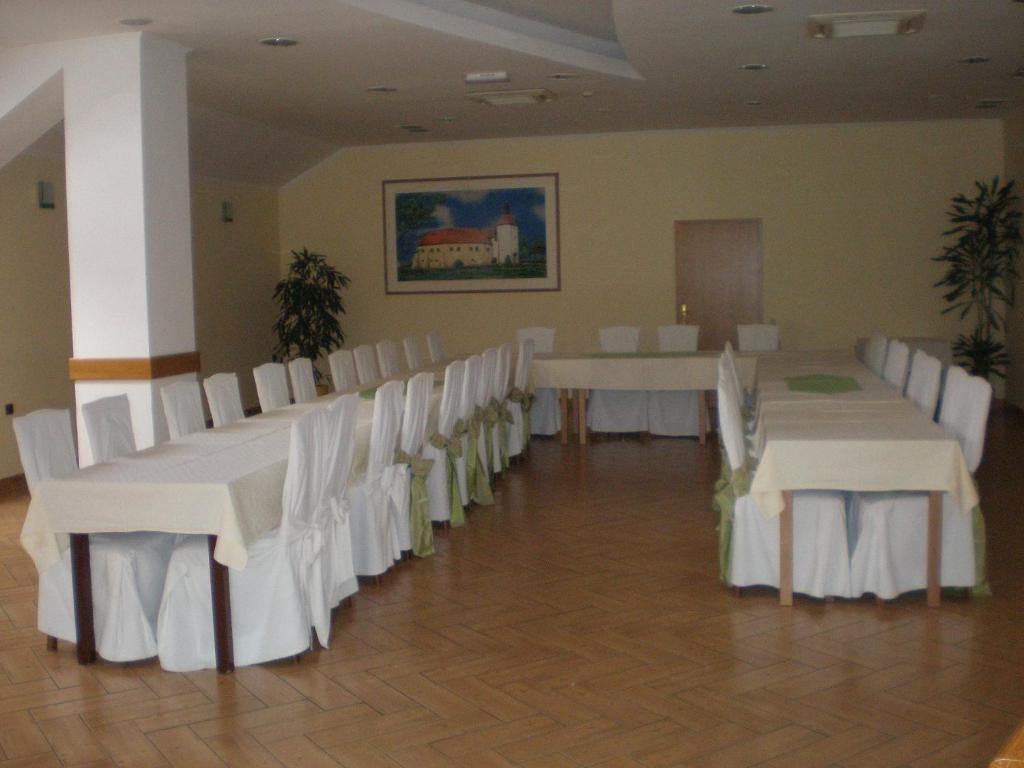 Hotel Picok Thurdevac Екстер'єр фото